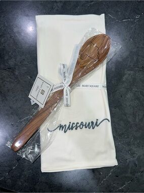 Mary Square ‘Missouri’ tea towel & Wooden Serving Spoon with State Outline